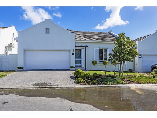  15  FIRWOOD, Bonnie Brae, Kraaifontein 